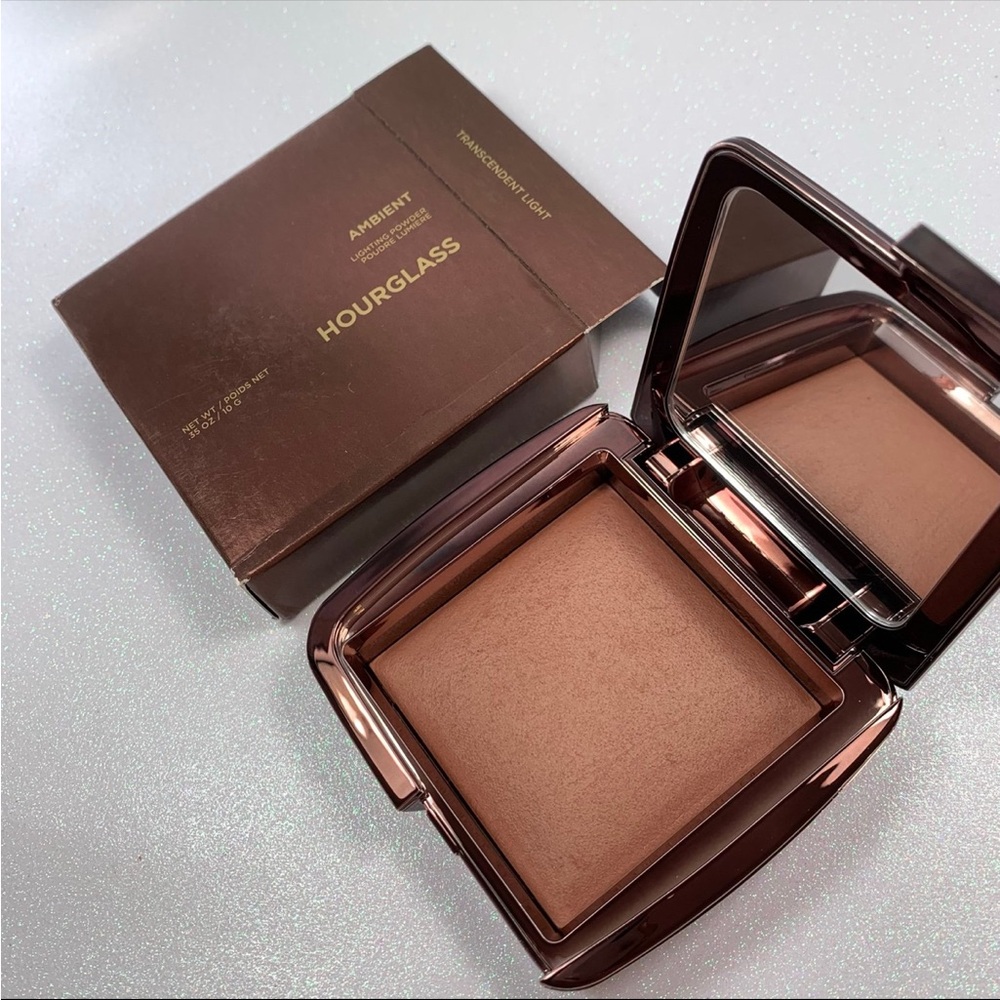 Hourglass Ambient Lighting Powder Transcendent Light BNIB